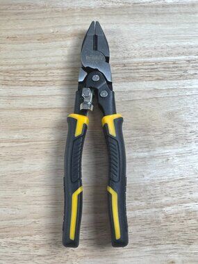 Dewalt 8 in. Compound Action Linesman Pliers DWHT70276 MC-116